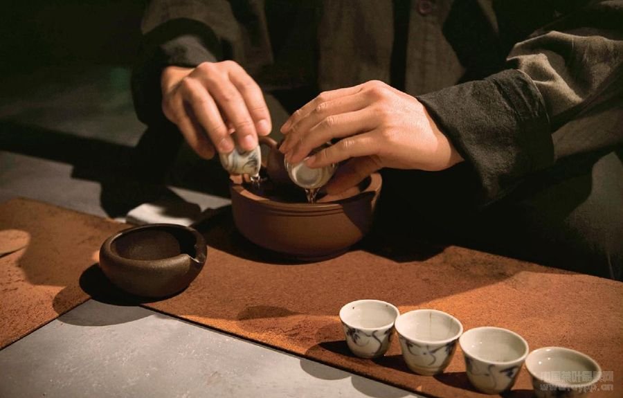 点击查看源网页 辽代茶具泡老茶