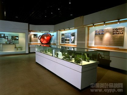 点击查看源网页 国家博物馆里陈列的辽代茶具